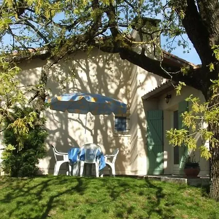 Appartement Avec Piscine à 40 M² Montpezat-de-Quercy