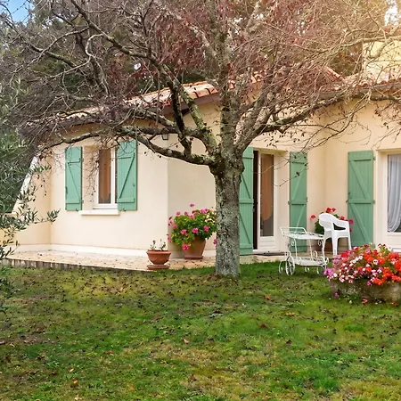 Avec Piscine à 40 M² *